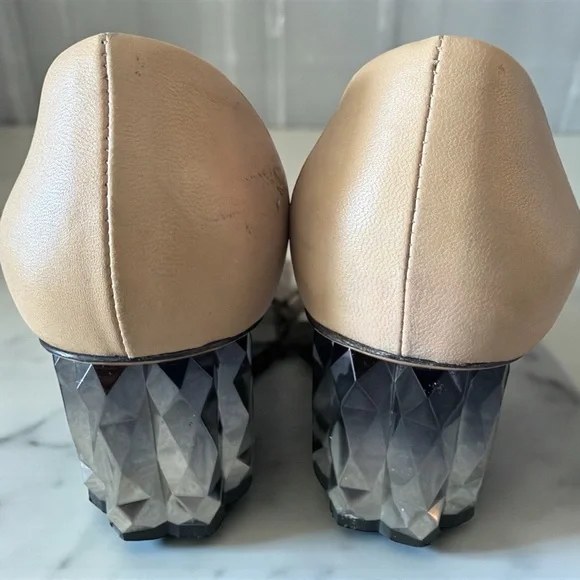 Salvatore Ferragamo Nude Leather Block Heel Pumps - Picture 10 of 12